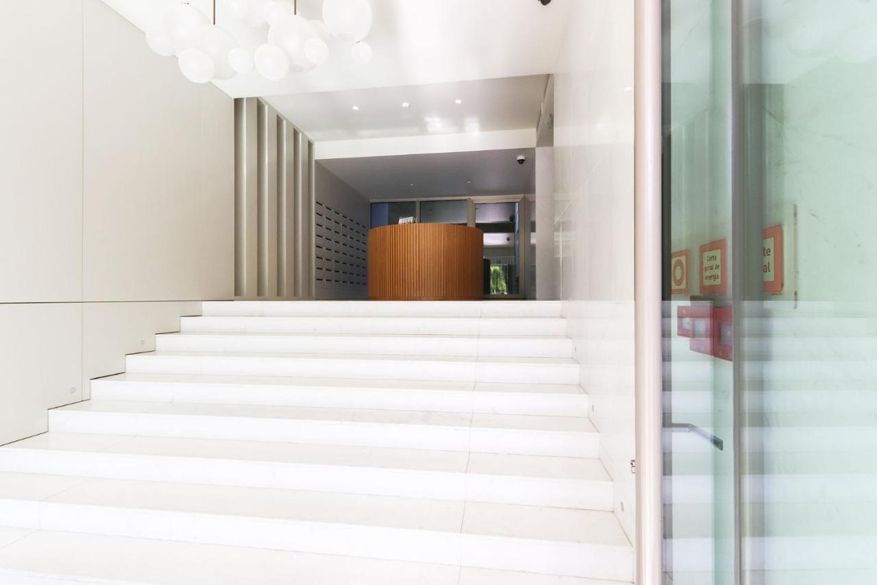 Modern Parliament By Homing Apartment Lisbon Exterior photo